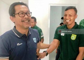 Performa Tim Jeblok, Aji Santoso Mundur dari Persela Lamongan