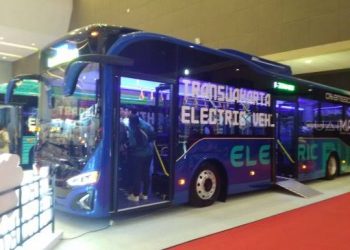 Transjakarta Menanti Regulasi Untuk Operasikan Bus Listrik