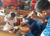 Gara-Gara Cincin Mainan, Wanita Ini Datangi Petugas Damkar