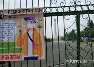 Monumen Nasional (Monas), Jakarta ditutup sementara untuk mengantisipasi penyebaran virus corona. Foto : Muhammad Zubeir/Indonesiainside.id