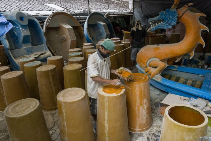 Kemenperin Dorong Ketersediaan Bahan Baku untuk Mendukung Keberlanjutan IKM Covid-19 Bikin Industri Kecil Menengah Lumpuh