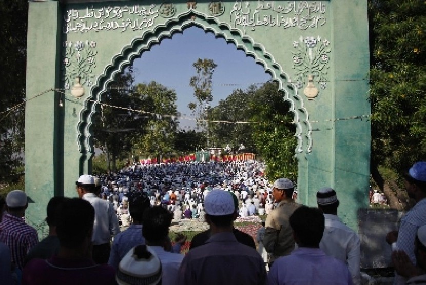 Berbagi dan Membantu Korban Corona, Beginilah Cara Muslim Mumbai Rayakan Idul Fitri