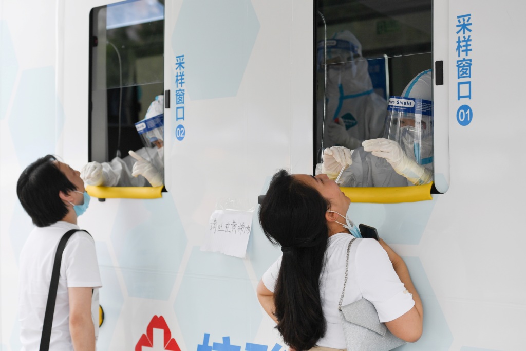 Beijing Tes Asam Nukleat 8 Juta Orang Pasca Kemunculan Kembali Penularan Covid-19