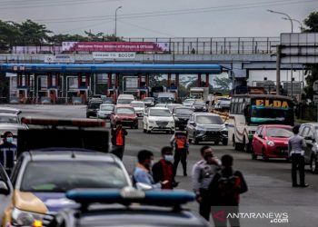 3.200 Mobil Berpelat Nomor Ganjil Dipaksa Putar Balik di Tol Jagorawi