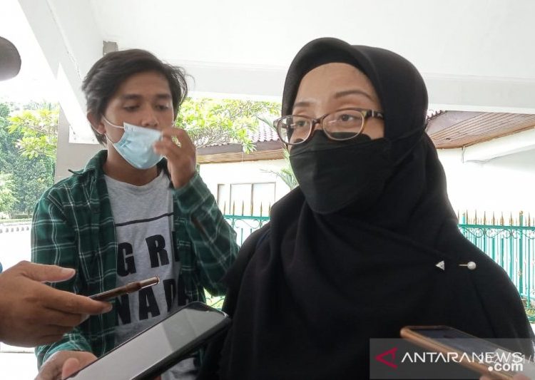 Sekretaris Dinas Perumahan Kawasan Pemukiman dan Pertanahan (DPKPP) Kabupaten Bogor, Lestia Irmawati di Cibinong, Bogor, Jawa Barat. (ANTARA/M Fikri Setiawan)