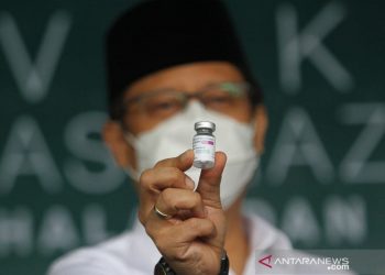 Menkes Semangat Beli 100 Juta Dosis Lagi Setelah Kiai Muda PWNU Jatim Bersedia Divaksin AstraZeneca