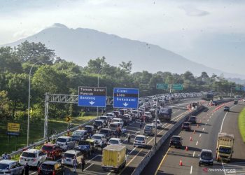 1.086 Kendaraan Diperiksa Aparat Gabungan di Kawasan Puncak