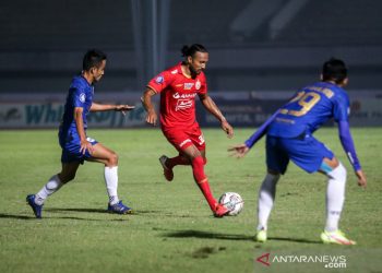 Pelatih PSIS: Hujan Bantu Timnya Imbangi Persija dengan Skor 2-2