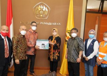 Unpad Terima Hibah 30 Mesin PCR asal Korea Selatan