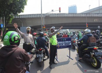 Puluhan Kendaraan Kena Tilang Ganjil Genap