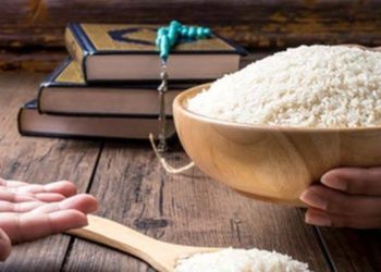8 Golongan Berhak Menerima Zakat Fitrah, Siapa Saja?