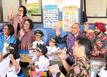 Bupati Zaki Dampingi Presiden Bank Dunia dan Menkes RI ke Desa Serdang Kulon