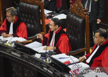 Tok, Ketua MK Buka Sidang Putusan Sengketa Pilpres 2024