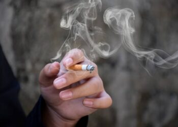 Risiko Kanker Paru 20 Kali Lebih Tinggi Akibat Asap Rokok