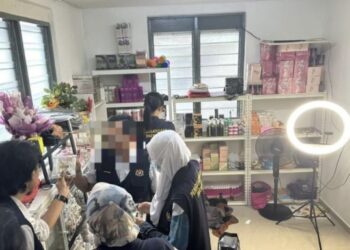 Tiga WNI Bonek Jual Kosmetik Tanpa Izin di Malaysia