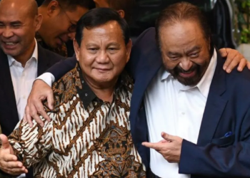 Pelukan Surya Paloh ke Prabowo Jadi Sinyal Anies Ditinggalkan