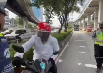 Viral! Tak Terima Ditilang, Pengendara Motor Ini Marah Tak Karuan Ngaku Punya Bekingan Polda