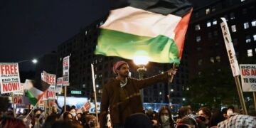 Ratusan Demonstran Pro-Palestina kembali Ditangkap Polisi New York