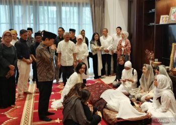 Wasiat Tanri Abeng, Tolak Dimakamkan di TMP: Pahlawan Itu Bisa di Mana Saja
