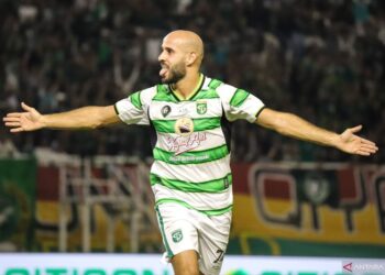 Persebaya Menangi Anniversary Game di Stadion Gelora Bung Tomo