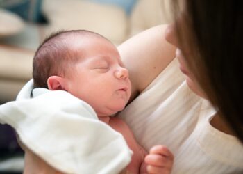 Penerapan UU KIA, Keluarga Harus Bantu Ibu Jaga Bayi Selesaikan Urusan Rumah Tangga