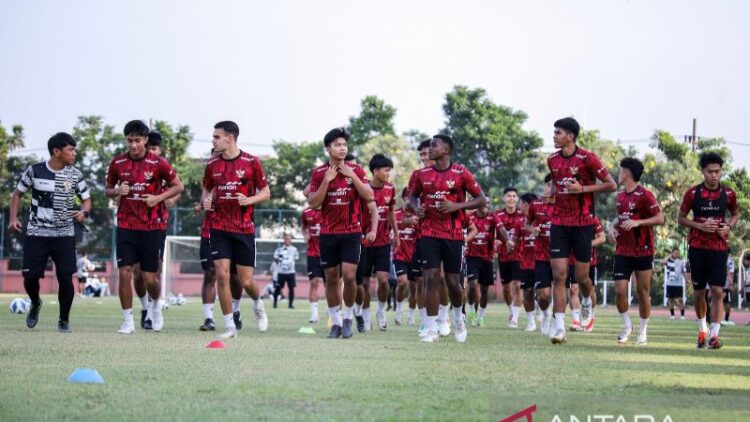 Timnas Indonesia U-19 latihan menghadapi ASEAN U-19 Boys Championship atau Piala AFF U-19.