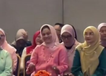 Momen Ibu Negara Asyik Joget-joget saat Massa Gelar Aksi di DPR