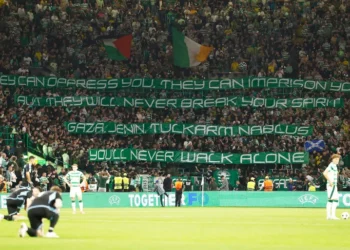 Celtic Menang Telak, Suporter Kibarkan Solidaritas untuk Palestina