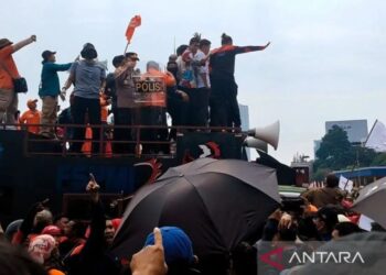 Demo Buruh di Jabodetabek Bawa 2 Tuntutan kepada Prabowo