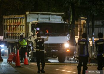 Pemkab Tangerang Hentikan Sementara Aktivitas Truk Tambang di PIK 2