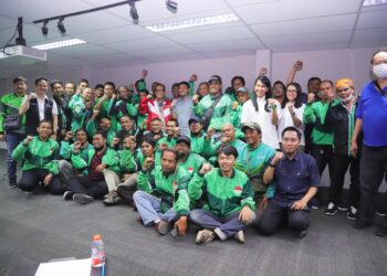 Dengar Curhatan Driver Ojol, Wamenaker Memotivasi agar Tetap Semangat