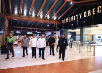 Sidak Bandara Soetta, Wamenaker dan Wamenhub Pastikan Stabilitas Harga Tiket dan Hak Pekerja saat Libur Natal