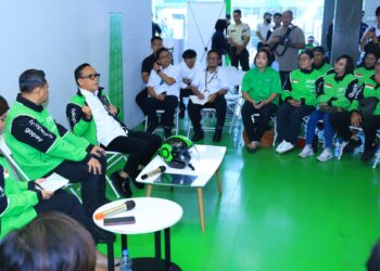 Wamenaker Tegaskan Pentingnya Perkuat Hubungan Aplikator dan Driver Ojol