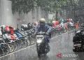 BMKG Prakirakan Cuaca Hujan dan Berawan di Sejumlah Kota