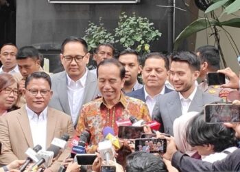 Jokowi Persilahkan Polisi Periksa Keaslian Ijazahnya