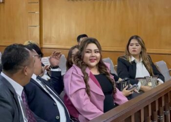 Lisa Mariana Hadiri Sidang Perdana Gugatan Atas RK di Bandung