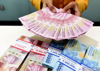 Rupiah Melemah Terdampak Kontraksi Manufaktur China dan Ketegangan Dagang dengan AS