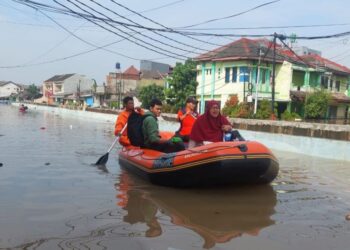 Banjir dan Longsor Landa Tangsel, Ratusan Keluarga Terdampak