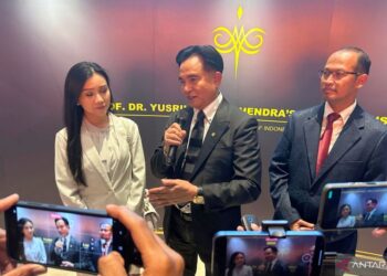 Menko Yusril Sebut Belum Ada Pembahasan Amnesti untuk Eks Wamenaker