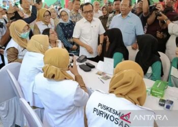 Menko PMK: Cek Kesehatan Gratis Jadi Kunci Jaga Generasi Emas Tetap Sehat Menko PMK: Cek Kesehatan Gratis Jadi Kunci Jaga Generasi Emas Tetap Sehat