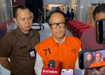 Immanuel Ebenezer Akui 4 Ponsel di Plafon Rumahnya Milik Pembantu