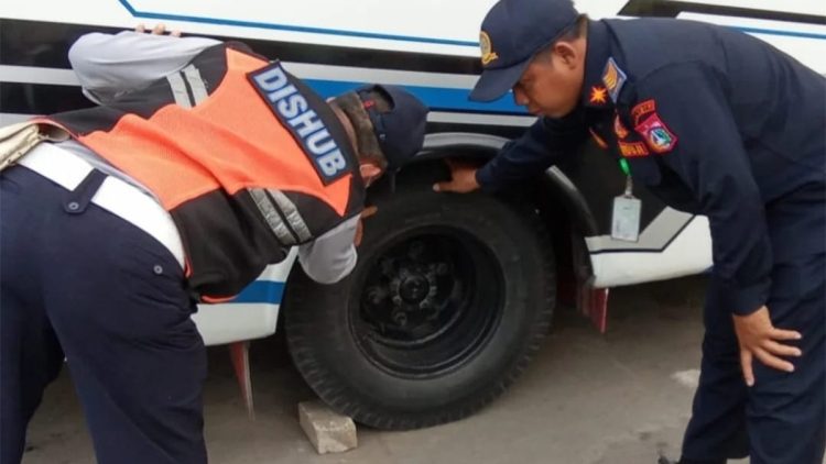 Jelang Nataru, 16 Bus AKAP di Terminal Kalideres Dinyatakan Tak Laik Jalan