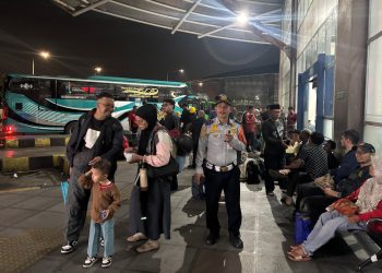 Terminal Pulo Gebang Catat 15.620 Pemudik, Tarif Tiket Tetap Normal