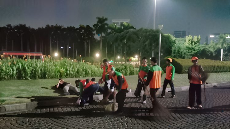 26,43 Ton Sampah Diangkut Usai Reuni Akbar 212 di Monas