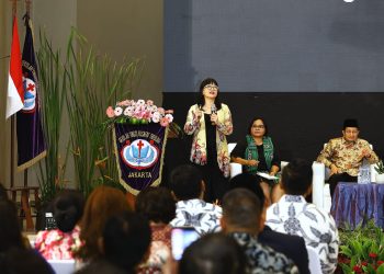 Dominasi Gawai Ancam Interaksi Keluarga, Wamendiktisaintek Ingatkan Dampaknya pada Karakter dan Kecerdasan Anak