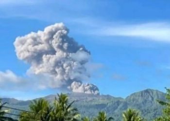Gunung Dukono Kembali Erupsi, Lontarkan Abu Vulkanik Setinggi 1.100 Meter