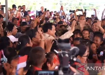 Prabowo Joget “Tabola Bale” di Miangas, Suasana Pulau Pecah oleh Keceriaan Warga